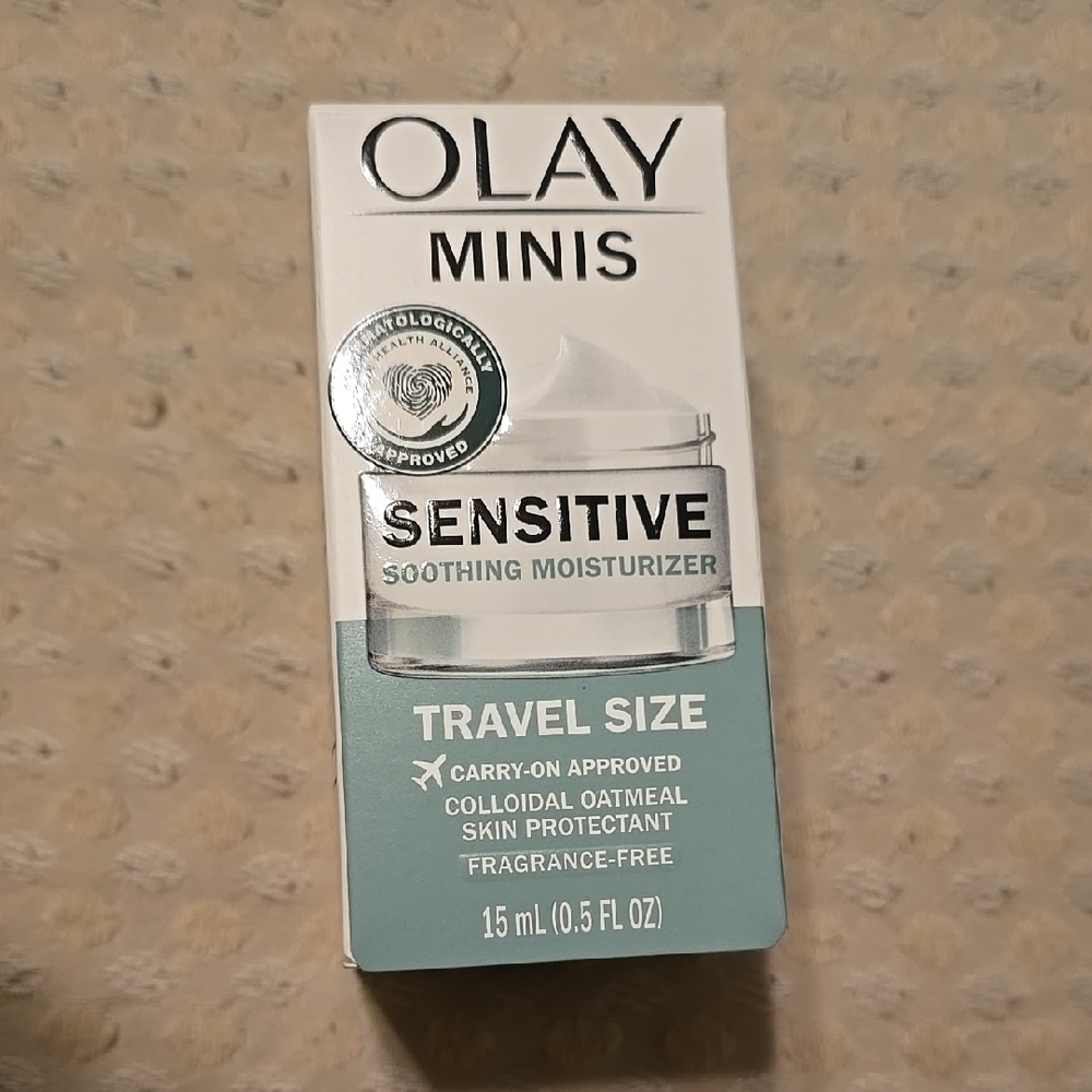 Olay Minis Sensitive Soothing Moisturizer - White and Gray
